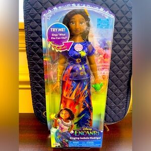 Disney Encanto Singing Isabela Madrigal Fashion Doll New Sealed In Package